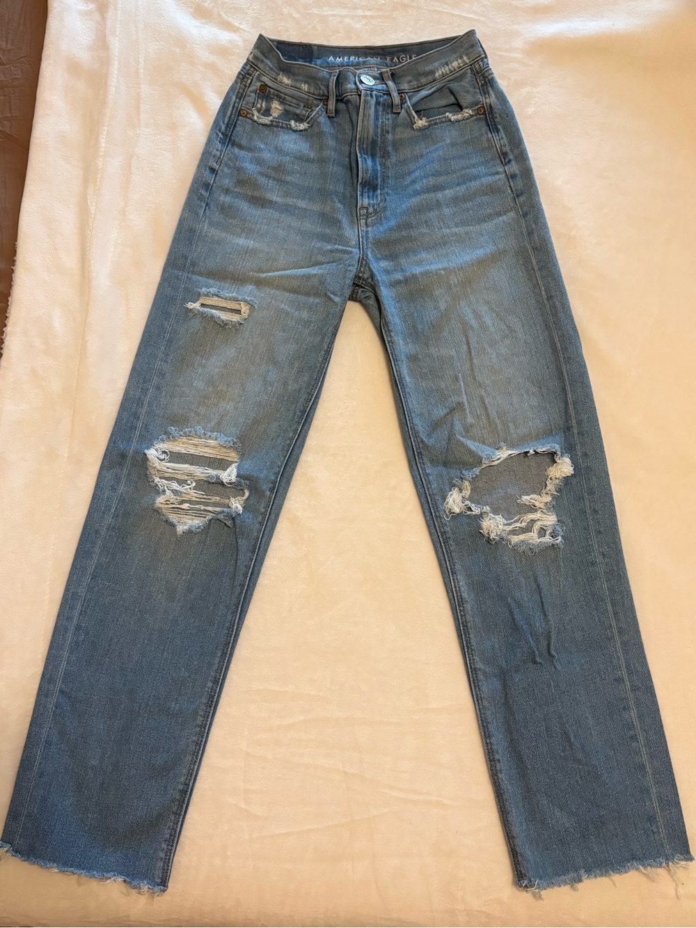 American Eagle Outfitters Women's Ripped Light Blue Baggy Jeans